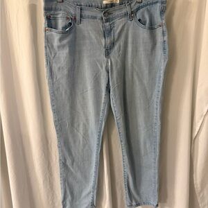 Levi’s Blue Straight Leg boyfriend jeans size 32
